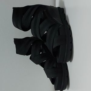 Sorel black sandals elastic straps / wedges size 8